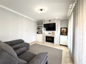Apartamento T4 para Venda em Pedroso e Seixezelo