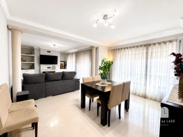Apartamento T4 para Venda em Pedroso e Seixezelo