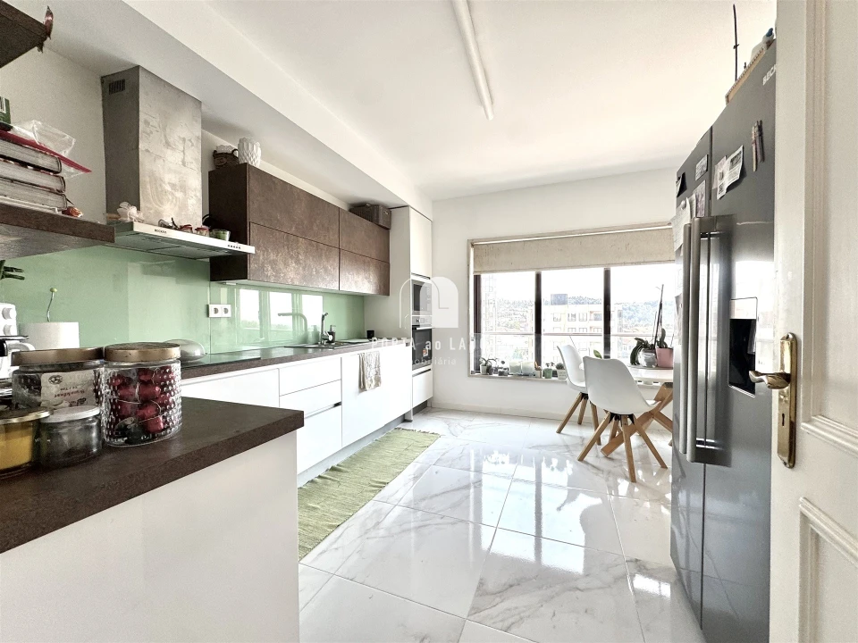 Apartamento T4 para Venda em Pedroso e Seixezelo Foto 5