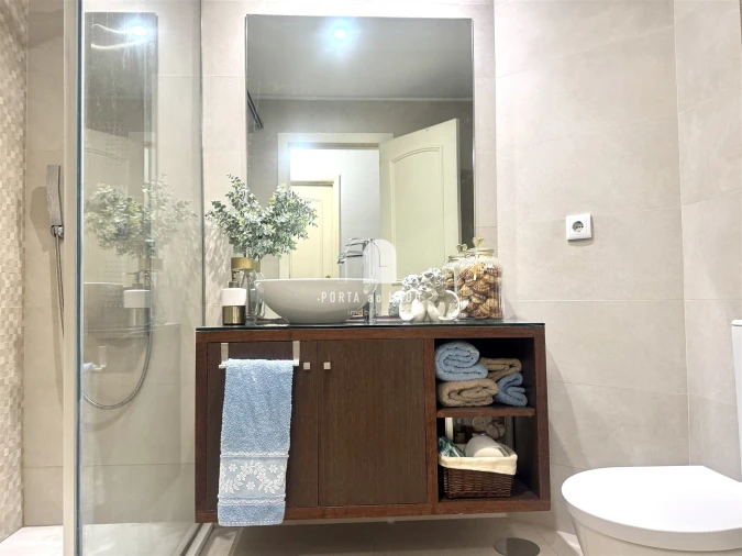 Apartamento T4 para Venda em Pedroso e Seixezelo Foto 21