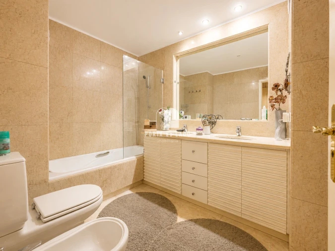 Apartamento T4 para Venda em Pedroso e Seixezelo Foto 11