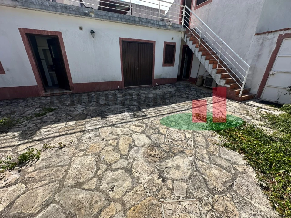Moradia T2 para Venda em Alfeizerão Foto 10