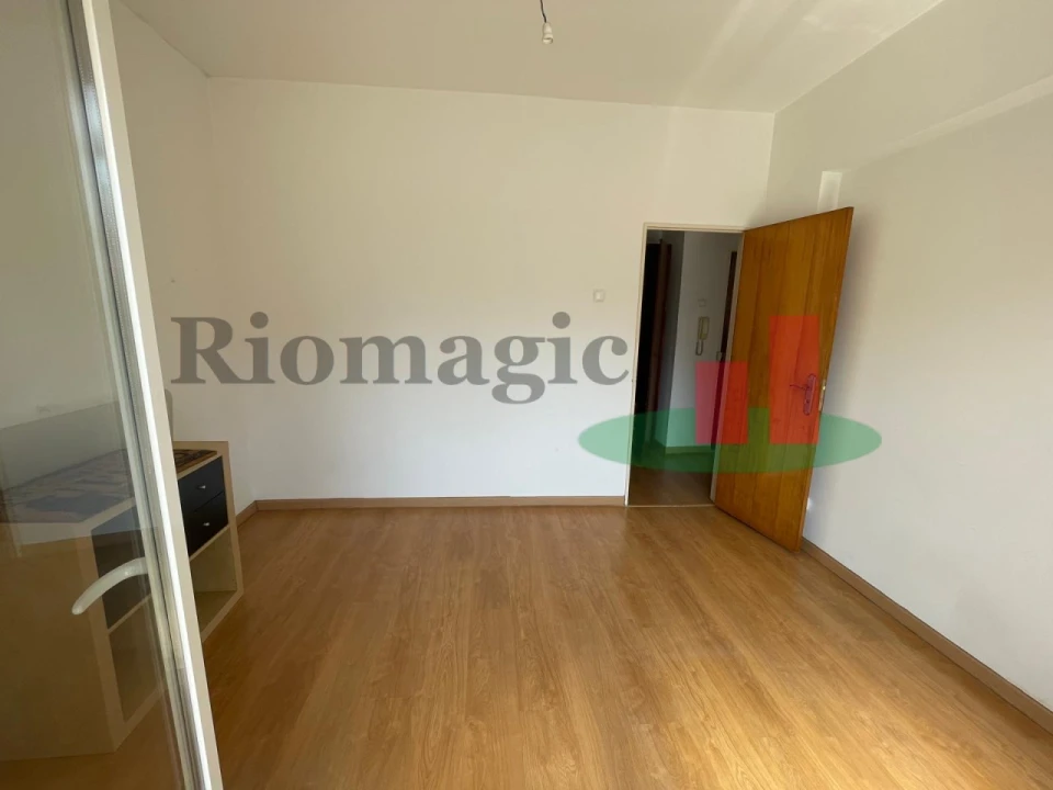 Apartamento T1 para Venda em Águas Livres Foto 5