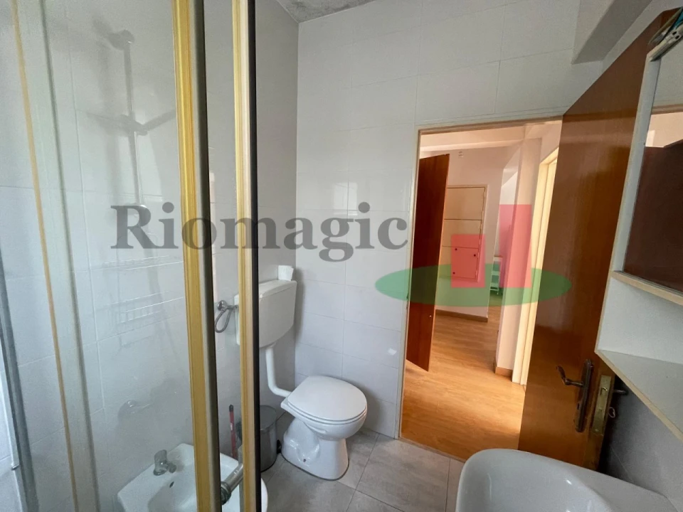 Apartamento T1 para Venda em Águas Livres Foto 7