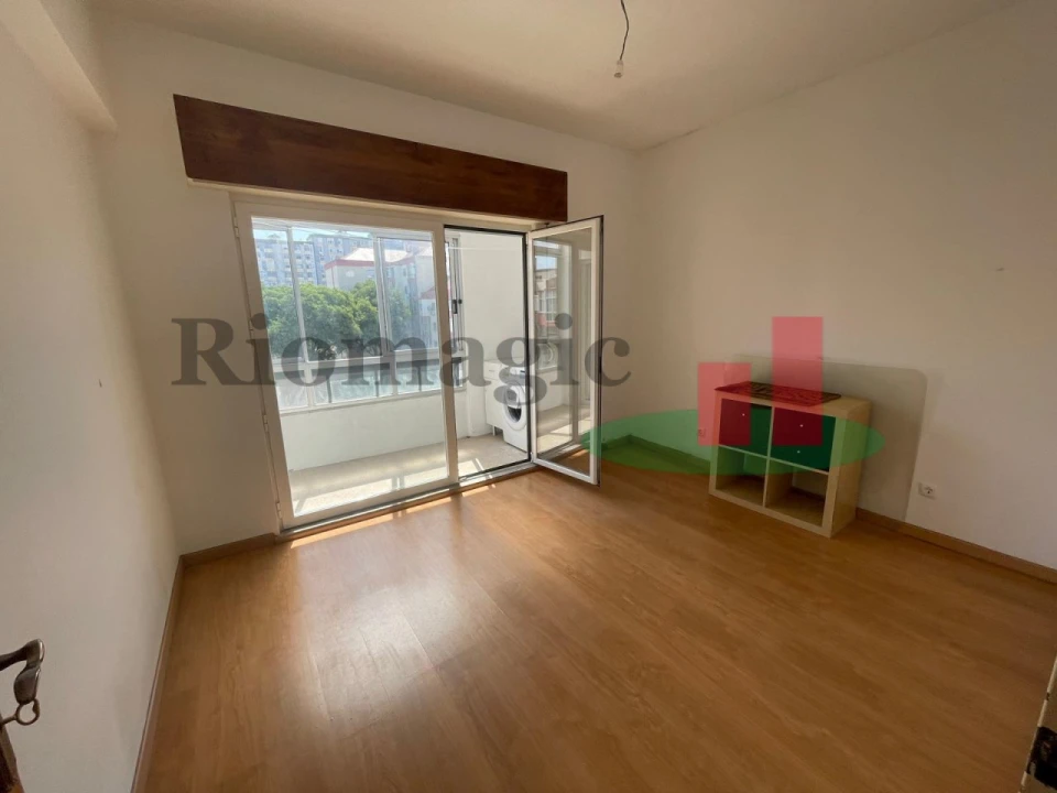 Apartamento T1 para Venda em Águas Livres Foto 9