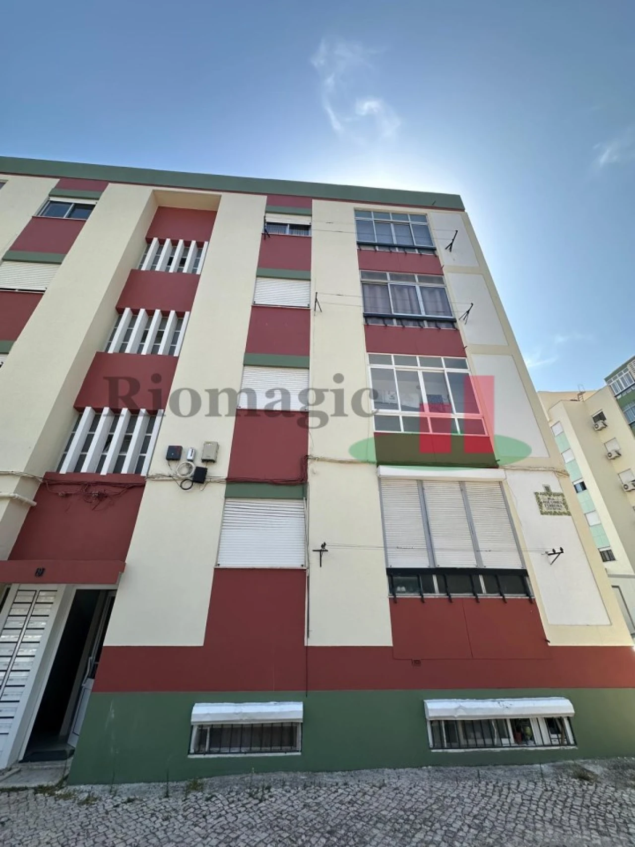 Apartamento T1 para Venda em Águas Livres Foto 18