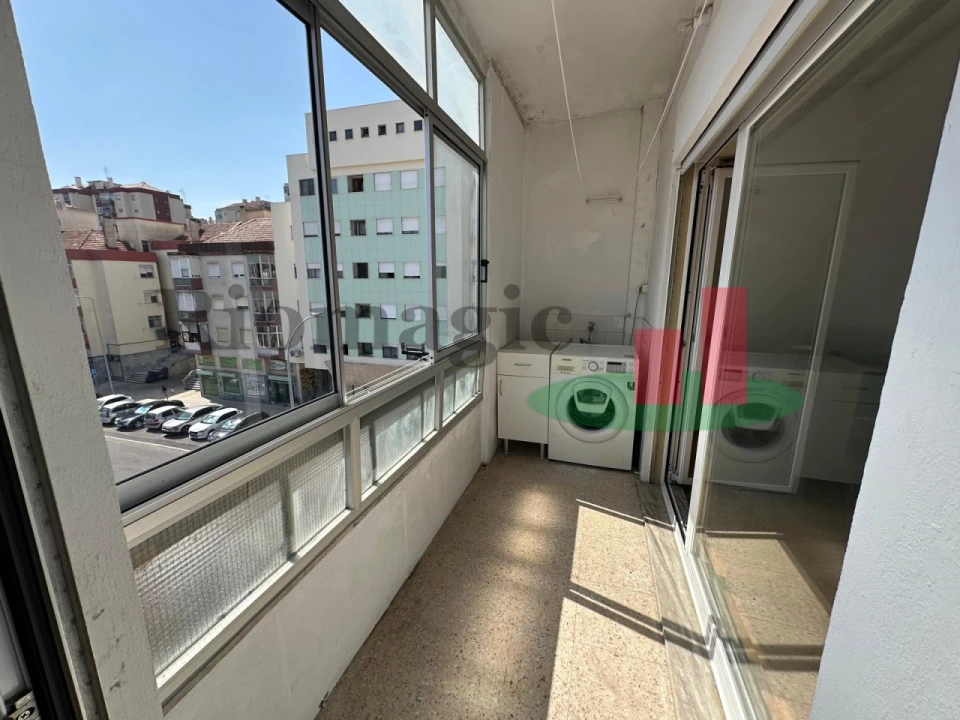 Apartamento T1 para Venda em Águas Livres Foto 13