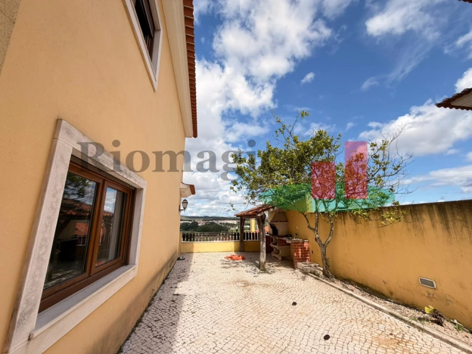 Moradia T5 para Venda em Rio Maior Foto 13