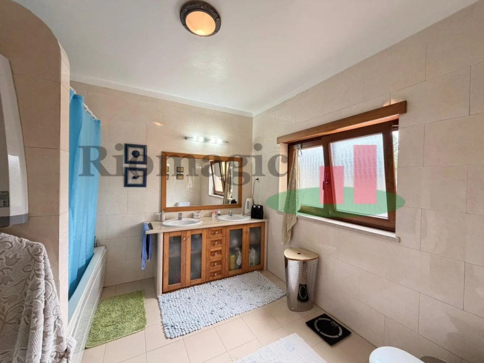 Moradia T5 para Venda em Rio Maior Foto 32