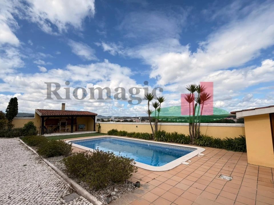 Moradia T5 para Venda em Rio Maior Foto 63