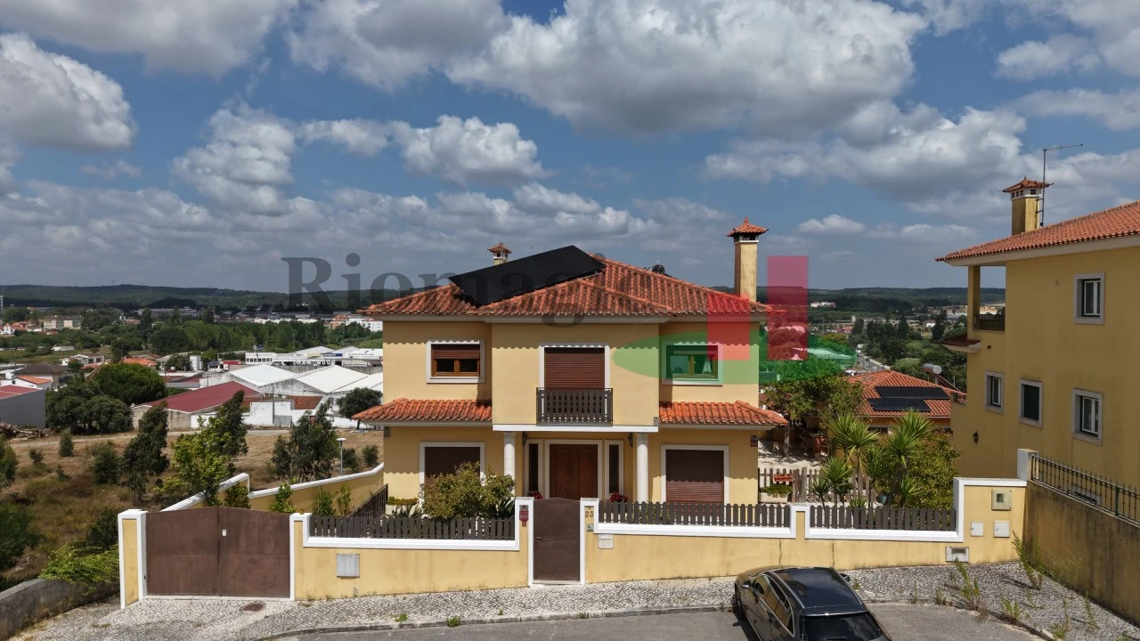 Moradia T5 para Venda em Rio Maior Foto 66