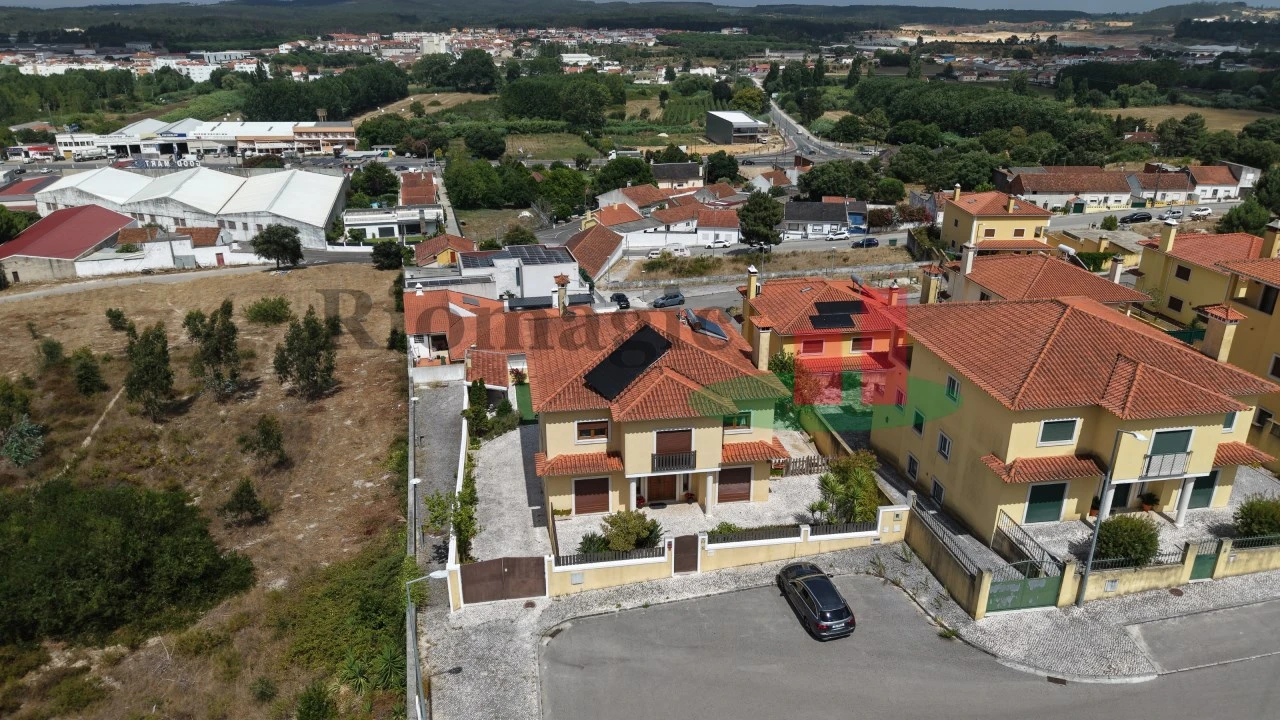 Moradia T5 para Venda em Rio Maior Foto 67