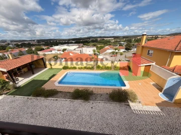 Moradia T5 para Venda em Rio Maior