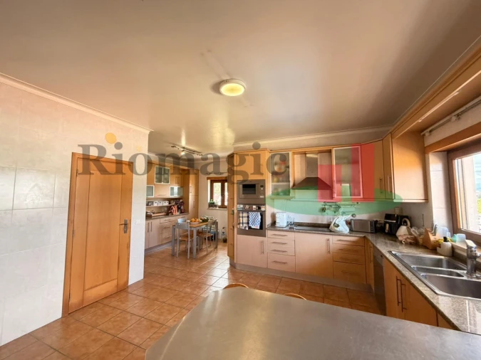 Moradia T5 para Venda em Rio Maior Foto 7