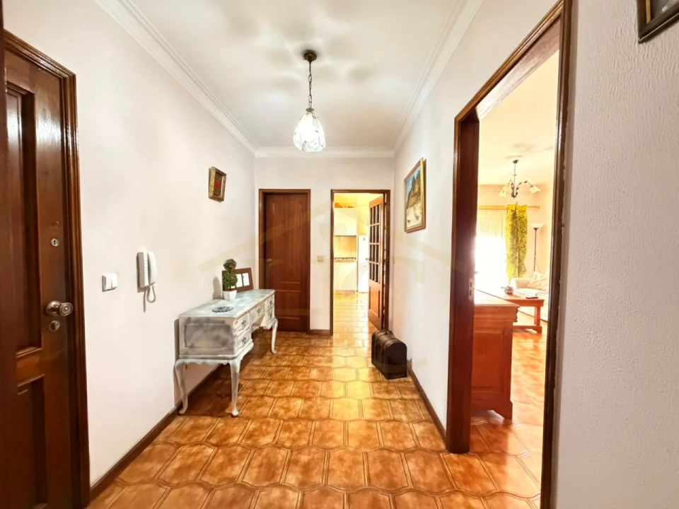Apartamento T2 para Venda em Cidade da Maia Foto 4