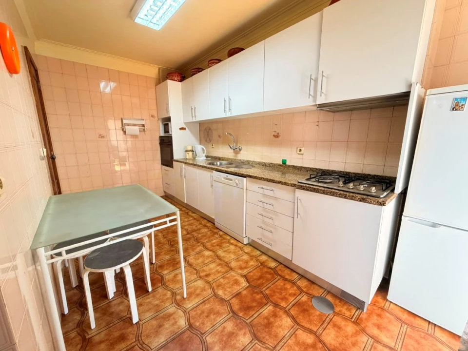 Apartamento T2 para Venda em Cidade da Maia Foto 13