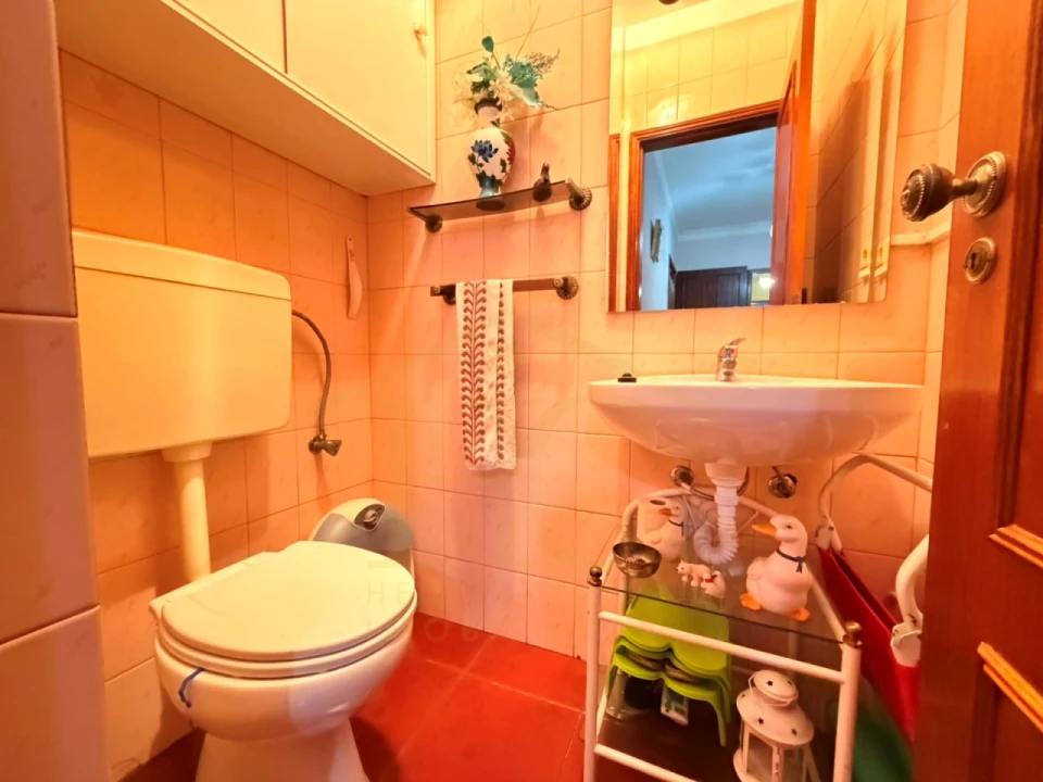 Apartamento T2 para Venda em Cidade da Maia Foto 16