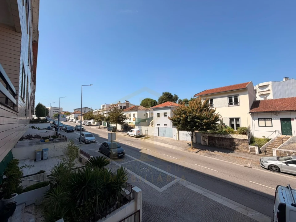 Apartamento T2 para Venda em Cidade da Maia Foto 24