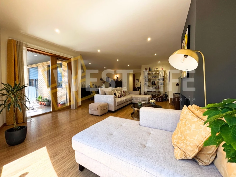 Apartamento T4 para Venda em Loures Foto 5