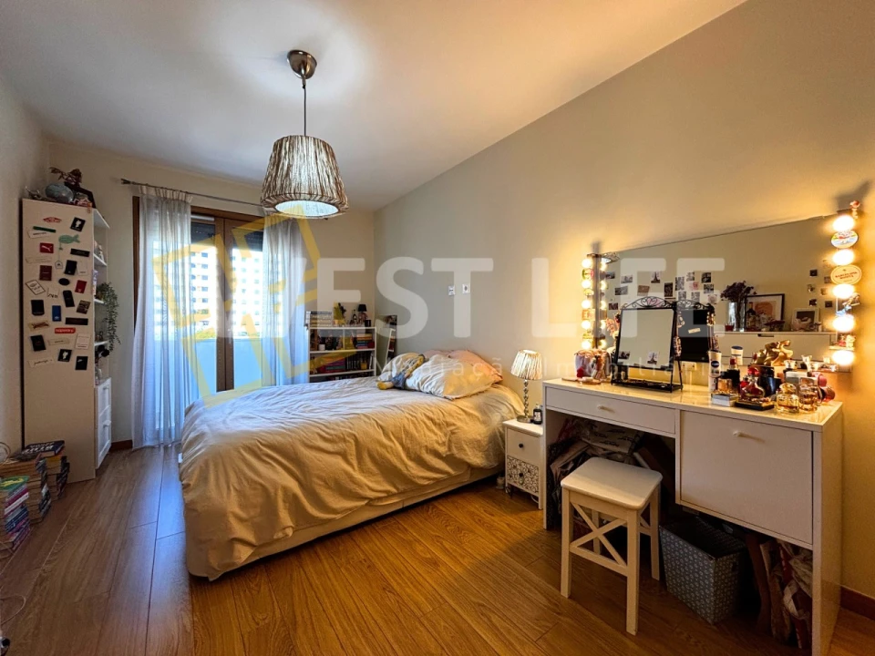 Apartamento T4 para Venda em Loures Foto 11