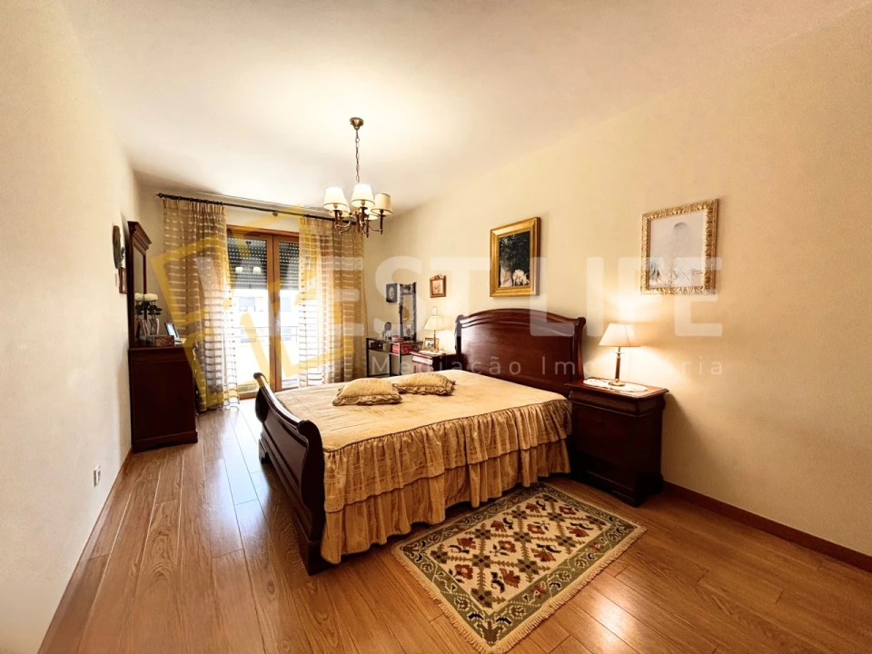 Apartamento T4 para Venda em Loures Foto 17