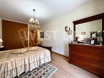 Apartamento T4 para Venda em Loures