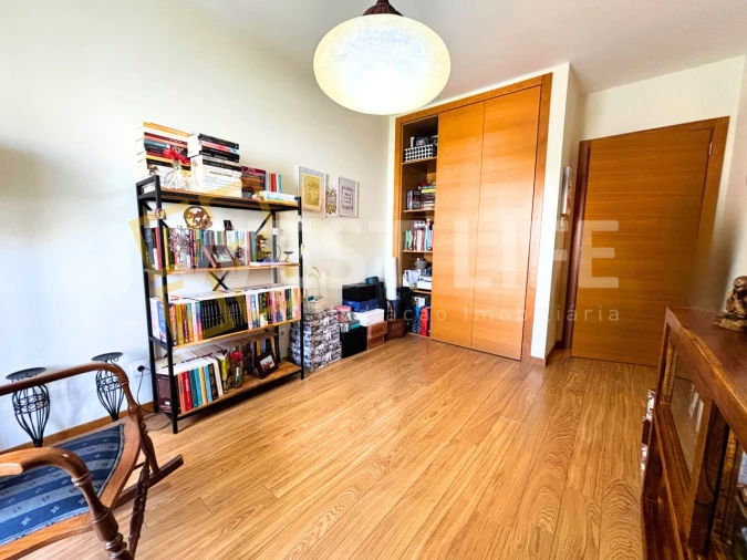 Apartamento T4 para Venda em Loures Foto 9