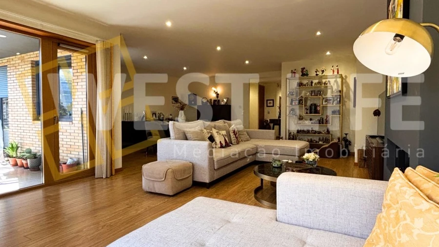 Apartamento T4 para Venda em Loures
