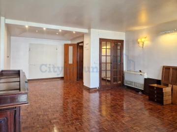 Apartamento T4 para Venda em Alvalade