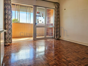 Apartamento T4 para Venda em Alvalade