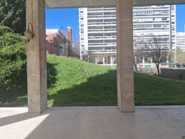 Apartamento T4 para Venda em Alvalade