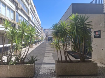 Apartamento T4 para Venda em Alvalade