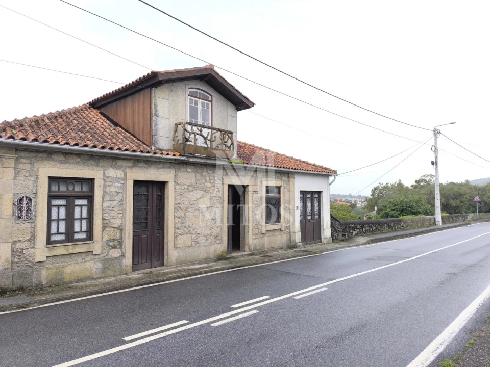 Moradia T4 para Venda em Riba de Ancora Foto 1