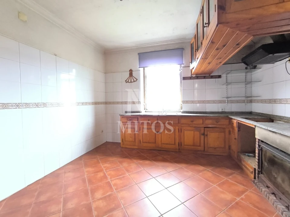 Moradia T4 para Venda em Riba de Ancora Foto 3