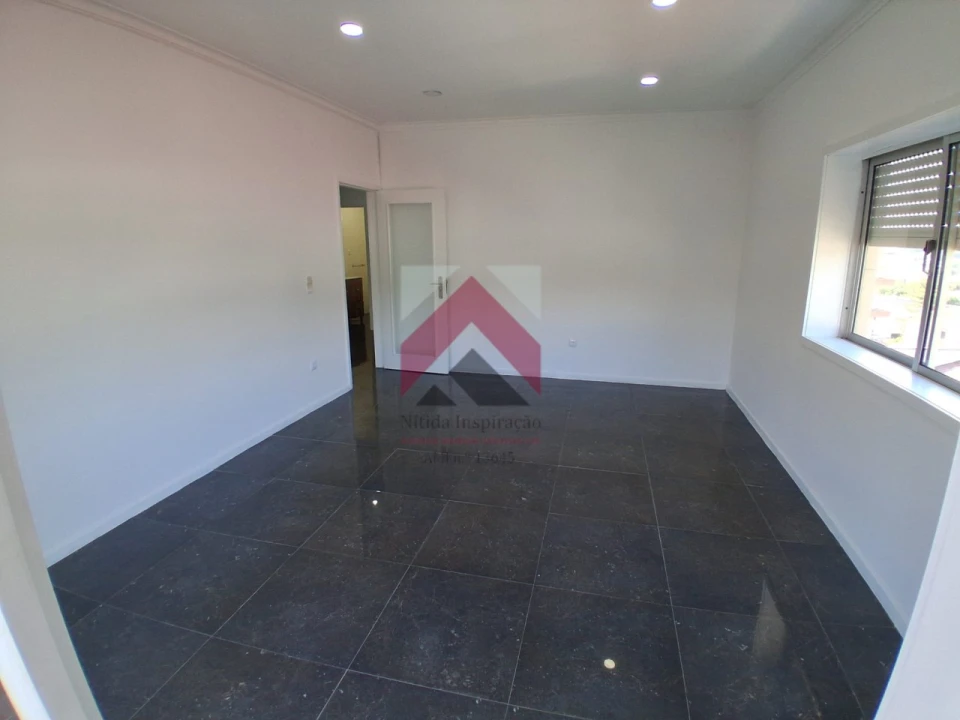 Apartamento T3 para Venda em Fânzeres e São Pedro da Cova Foto 7