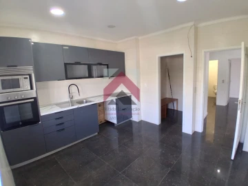 Apartamento T3 para Venda em Fânzeres e São Pedro da Cova