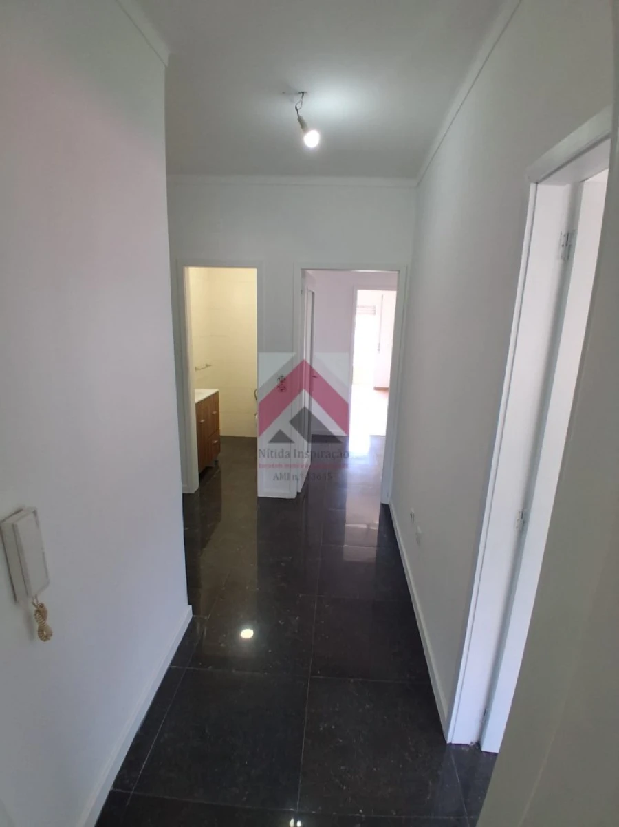 Apartamento T3 para Venda em Fânzeres e São Pedro da Cova Foto 8