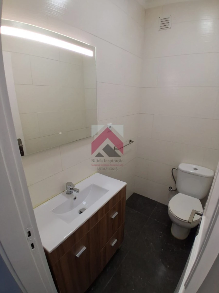 Apartamento T3 para Venda em Fânzeres e São Pedro da Cova Foto 11