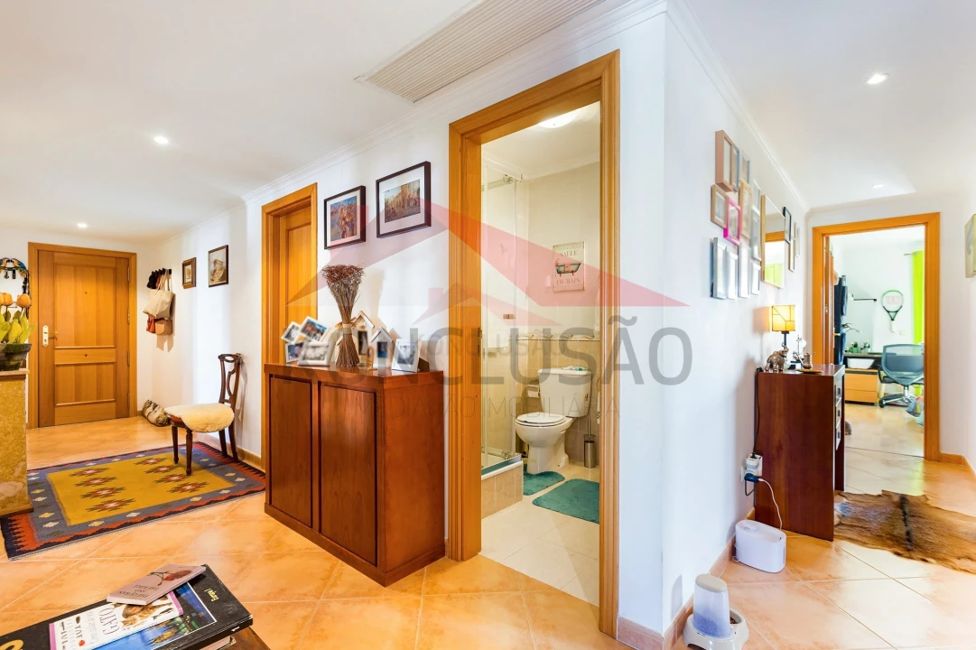 Apartamento T3 para Venda em Carregado e Cadafais Foto 13