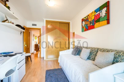 Apartamento T3 para Venda em Carregado e Cadafais