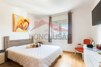 Apartamento T3 para Venda em Carregado e Cadafais