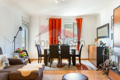 Apartamento T3 para Venda em Carregado e Cadafais