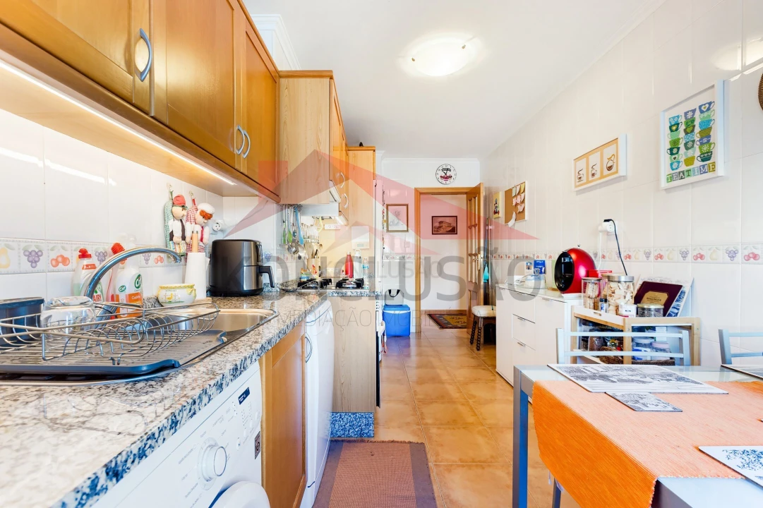 Apartamento T3 para Venda em Carregado e Cadafais Foto 9