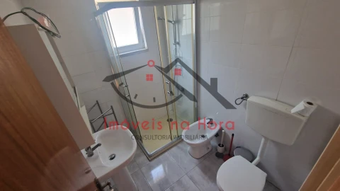 Apartamento T1 para Venda em Águas Livres
