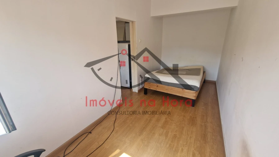 Apartamento T1 para Venda em Águas Livres Foto 9