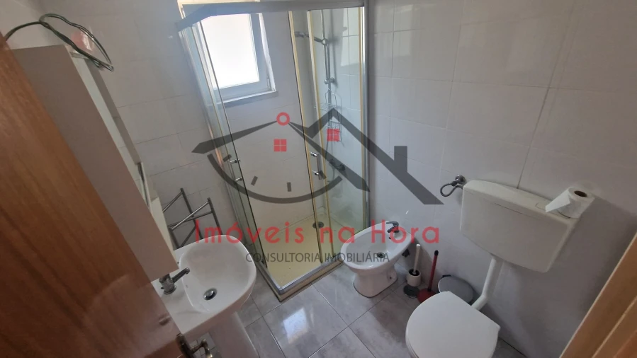 Apartamento T1 para Venda em Águas Livres Foto 19
