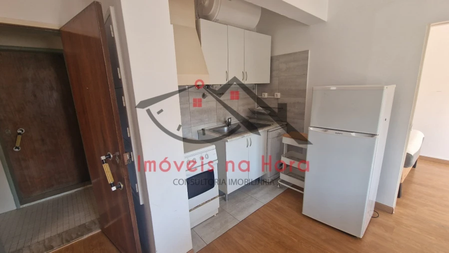 Apartamento T1 para Venda em Águas Livres Foto 4