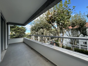 Apartamento T3 para Venda em Carcavelos e Parede