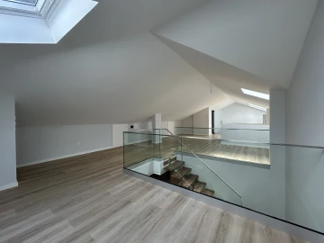 Apartamento T3 para Venda em Carcavelos e Parede