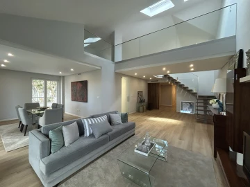 Apartamento T3 para Venda em Carcavelos e Parede